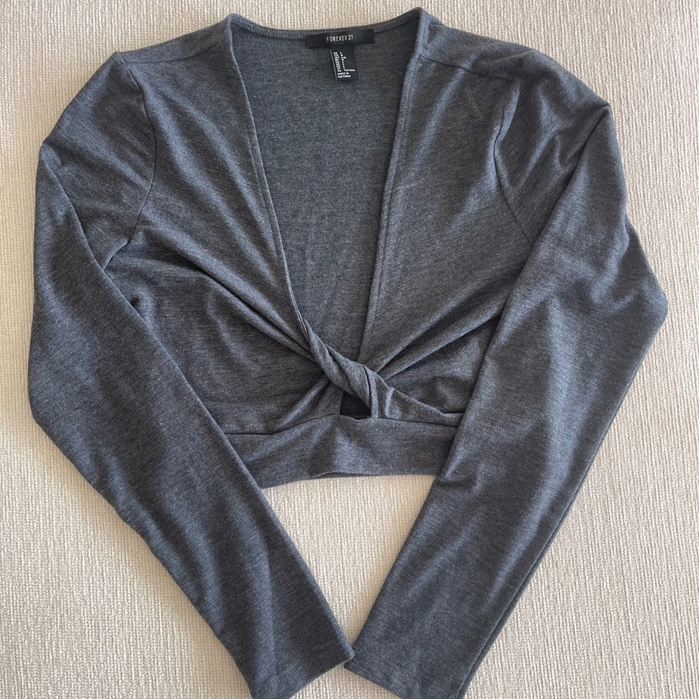 Forever 21 Women's Gray Twist Front Crop Top